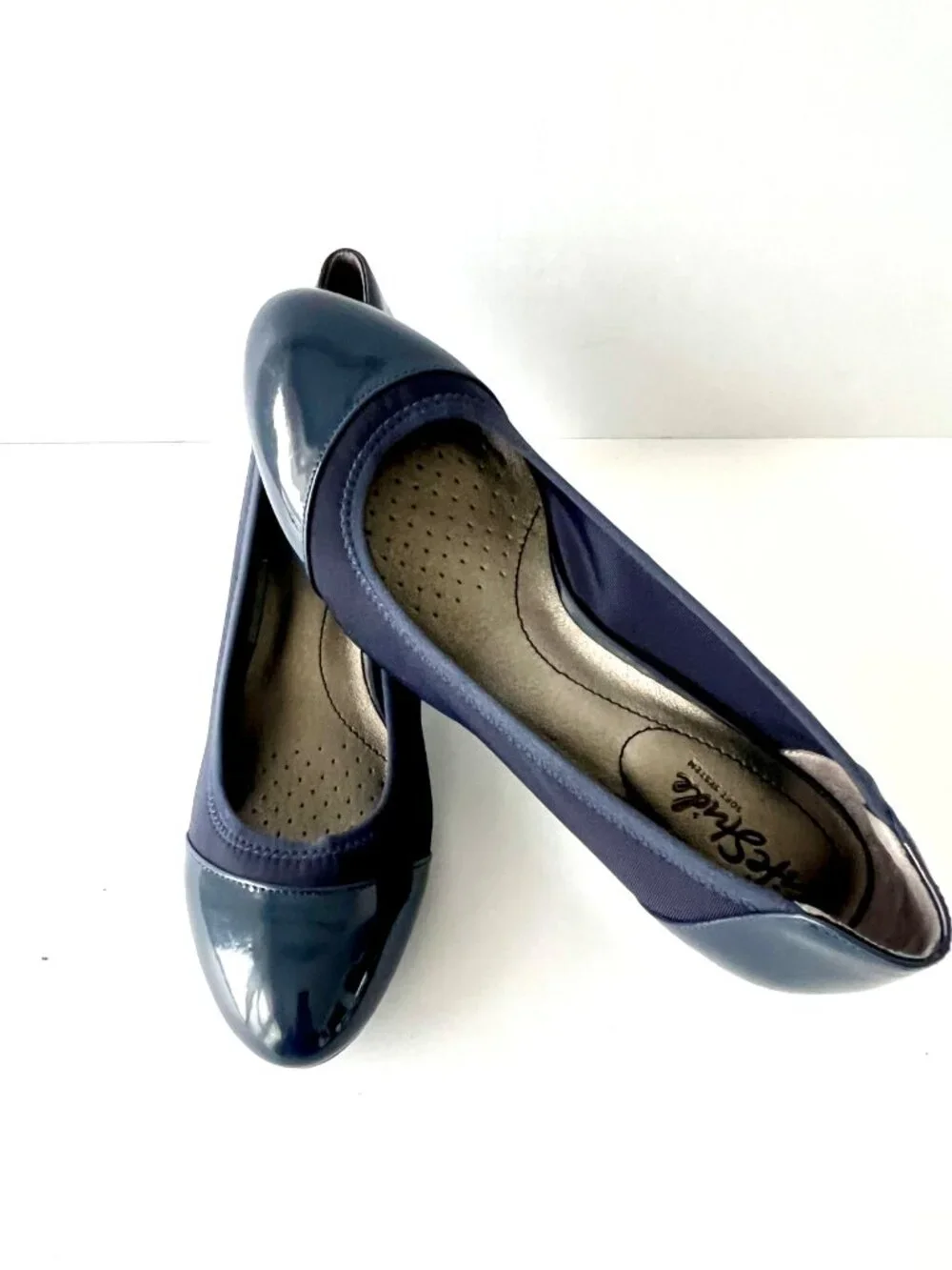 LifeStride Juliana Stretch Cap Toe Wedge Pump, Lux Navy Blue, Size 9, EC